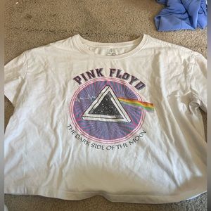 Graphic cropped tee